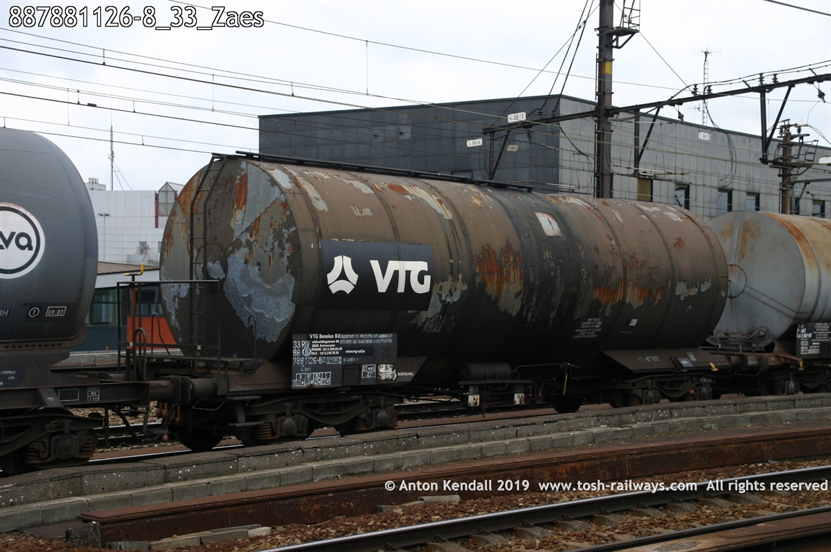 887881126-8_33_Zaes.jpg